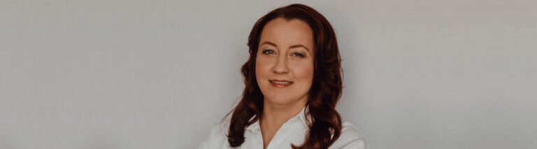 Zuzana Yousif, Accenture