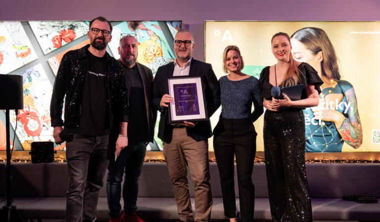 Václav Vítek a Petr Kotík z Amazing Places a Ondřej Kazda Grandhotel Pupp Patricie Pagáčová Kateřina Harcubová z Amazing Places