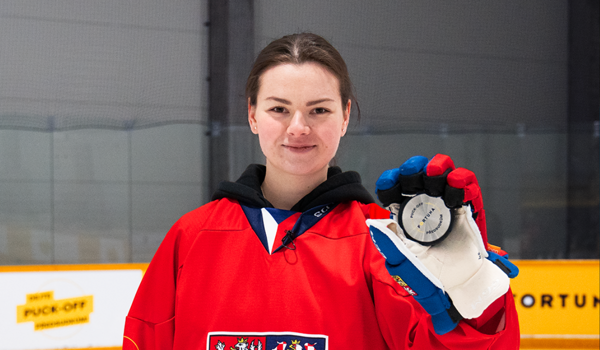 Sára Čajanová - puck off předsudkům_nový web-otvírák - 2025-04-09T124455