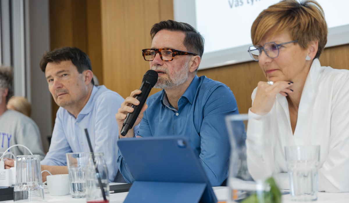 Producent Pavel Strnad, předseda APA Vratislav Šlajer a výkonná ředitelka Magdaléna Králová