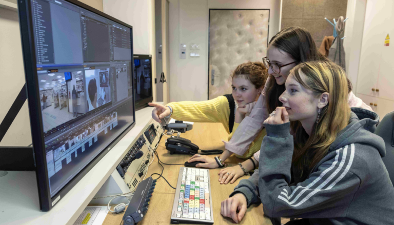 ČT Reportéři na startu